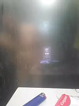 Snapshot of Rober2230 chatting on 12/13/24, 04:54 Rober2230 online show from 12/13/24, 04:54