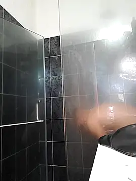 Snapshot of Rober2230 chatting on 12/24/24, 03:38 Rober2230 online show from 12/24/24, 03:38