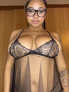 Eloisa cleavage  online show from 07/07/26, 10:08