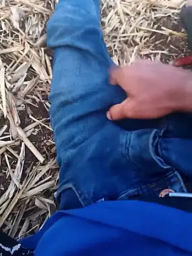 Snapshot of murokkk31 chatting on 10/19/25, 02:50 murokkk31 online show from 10/19/25, 02:50