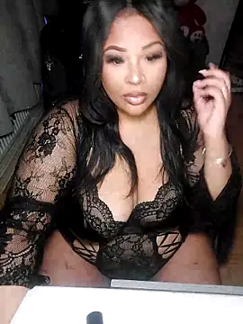 Snapshot of uniquechina69 chatting on 10/05/25, 09:13 uniquechina69 online show from 10/05/25, 09:13