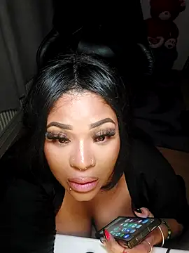 Snapshot of uniquechina69 chatting on 10/22/25, 11:48 uniquechina69 online show from 10/22/25, 11:48