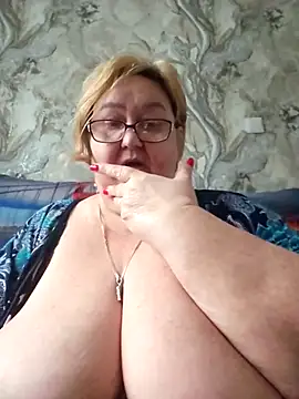Snapshot of Awn290668 chatting on 02/14/26, 07:27 Awn290668 online show from 02/14/26, 07:27