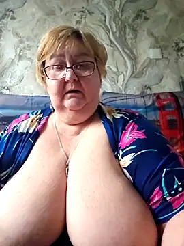 Snapshot of Awn290668 chatting on 04/08/26, 05:29 Awn290668 online show from 04/08/26, 05:29