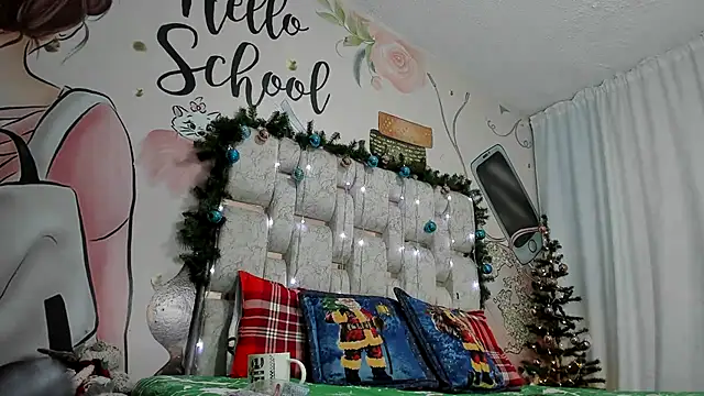 EMMA SWEETT1 online show from 12/23/24, 05:11