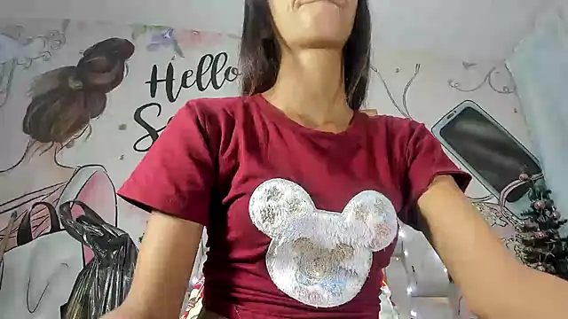EMMA SWEETT1 online show from 12/29/24, 12:23