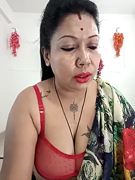 YOUR LOVELY-40 online show from 10/30/25, 04:25