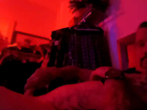 Snapshot of Slunghung79 chatting on 09/11/25, 08:03 Slunghung79 online show from 09/11/25, 08:03