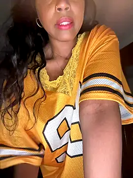 Snapshot of Blazerina chatting on 10/02/25, 06:31 Blazerina online show from 10/02/25, 06:31