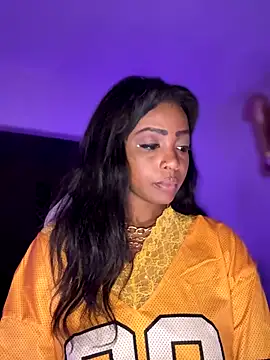 Snapshot of Blazerina chatting on 11/10/25, 06:12 Blazerina online show from 11/10/25, 06:12