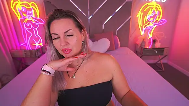 KiraCandyS online show from 11/24/25, 09:14