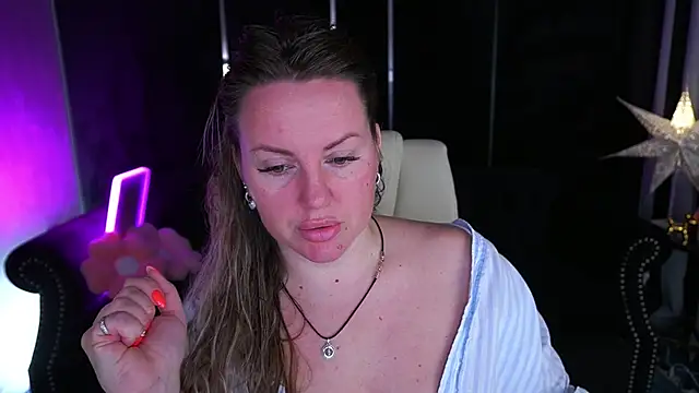 KiraCandyS online show from 05/07/26, 08:25
