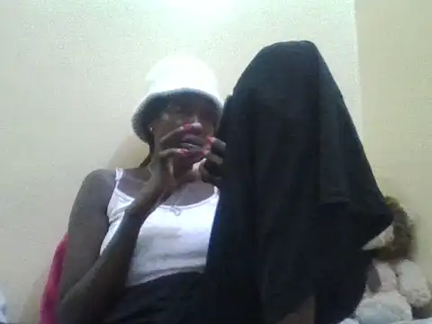 Pretty ellahh online show from 02/06/25, 04:47