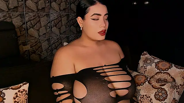 Emmacamille online show from 03/01/25, 01:22