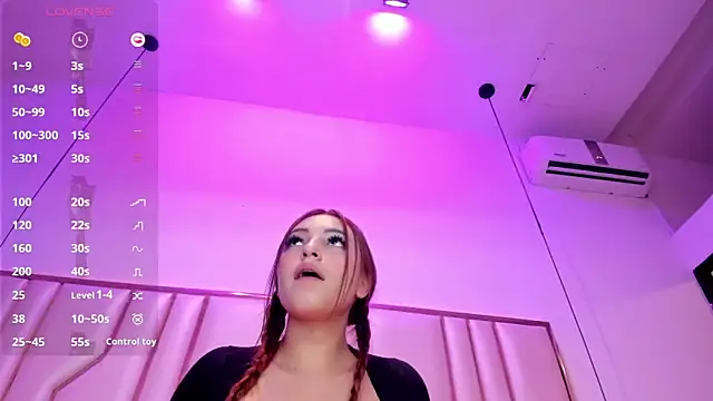 Snapshot of CintyaLeiner chatting on 02/28/25, 11:47 CintyaLeiner online show from 02/28/25, 11:47