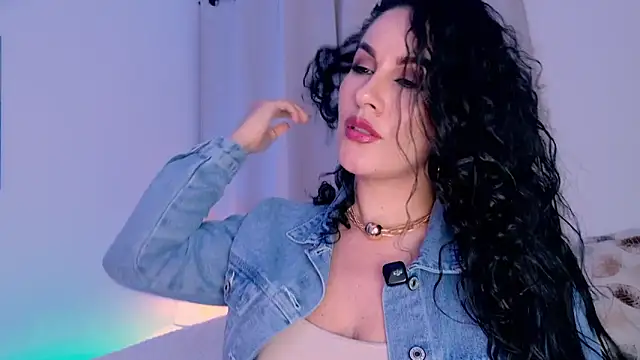 Pamela Rosal online show from 06/06/26, 04:12