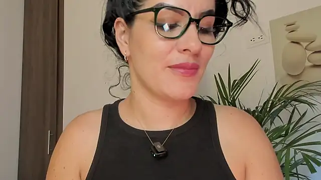 Pamela Rosal online show from 07/01/26, 03:41