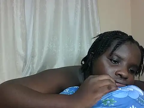 hotebbbyy online show from 12/15/25, 02:16