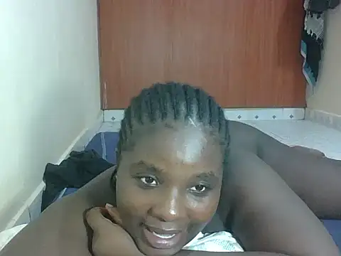 hotebbbyy online show from 05/01/26, 11:37