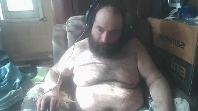 Snapshot of hairyhulk chatting on 01/12/25, 08:47 hairyhulk online show from 01/12/25, 08:47