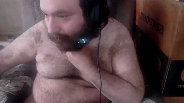 Snapshot of hairyhulk chatting on 11/06/25, 09:05 hairyhulk online show from 11/06/25, 09:05