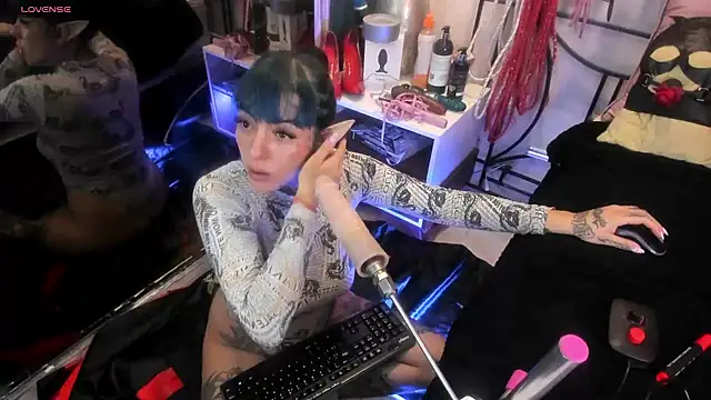 Snapshot of luxifer_666_ chatting on 02/10/25, 07:49 luxifer 666 online show from 02/10/25, 07:49