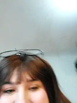 Snapshot of ItsNaiixa chatting on 10/12/25, 08:19 ItsNaiixa online show from 10/12/25, 08:19