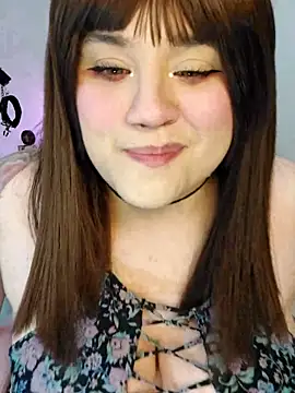 Snapshot of ItsNaiixa chatting on 12/13/25, 10:59 ItsNaiixa online show from 12/13/25, 10:59