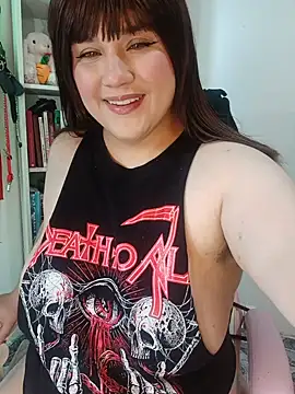 ItsNaiixa online show from 05/24/26, 04:12