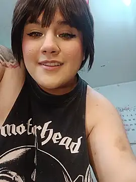 ItsNaiixa online show from 07/24/26, 09:57