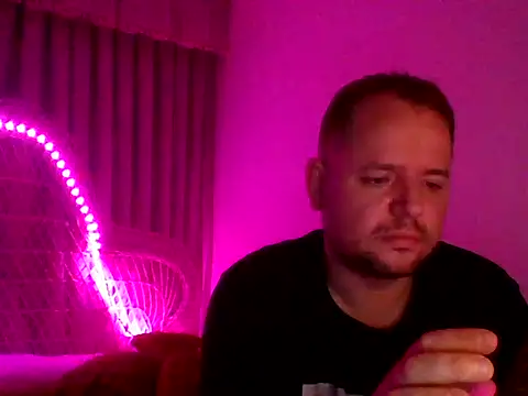 Snapshot of lobito1997 chatting on 03/12/25, 02:52 lobito1997 online show from 03/12/25, 02:52