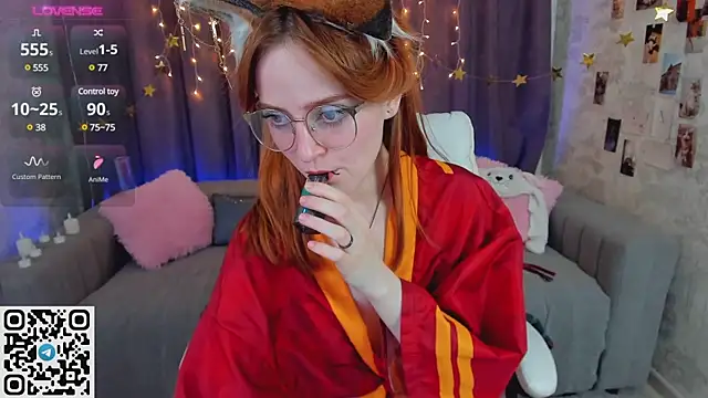 Moxy Foxy online show from 02/04/25, 04:15