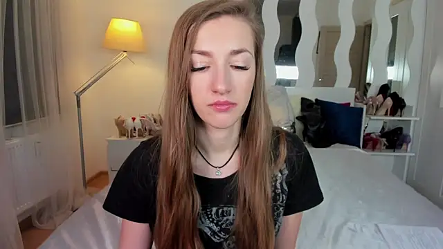 KateRedgar online show from 01/29/25, 05:35
