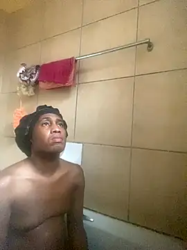 Snapshot of Moorella1 chatting on 11/28/25, 04:48 Moorella1 online show from 11/28/25, 04:48