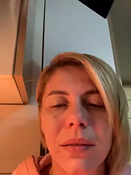 tanyagrey online show from 10/21/25, 05:52