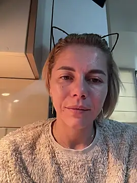 tanyagrey online show from 11/18/25, 06:40