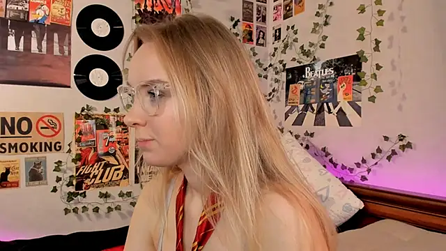 AliciaParkerf online show from 12/13/24, 10:34
