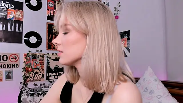 AliciaParkerf online show from 02/25/25, 12:36