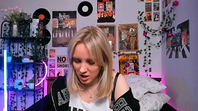 AliciaParkerf online show from 03/07/25, 08:55
