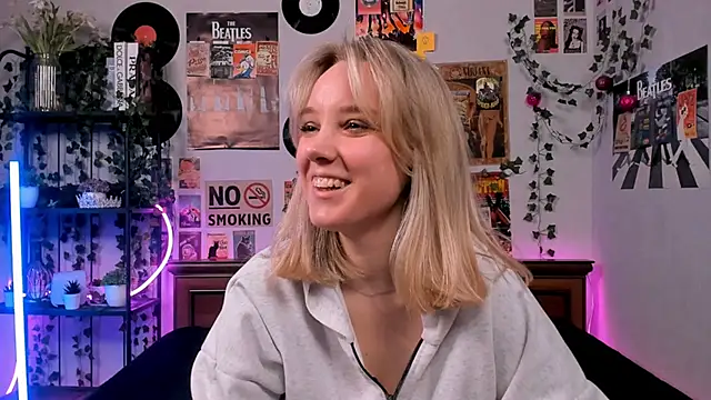 AliciaParkerf online show from 03/10/25, 08:34