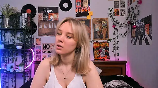 AliciaParkerf online show from 03/13/25, 08:22