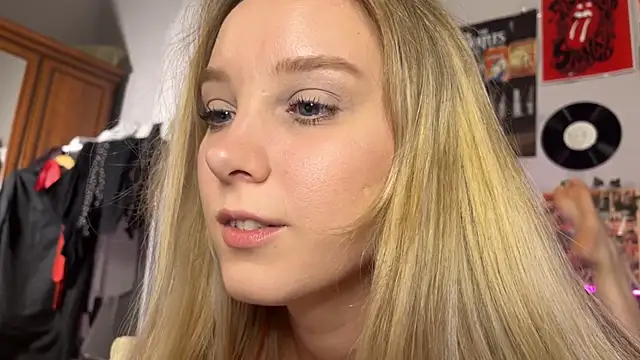 AliciaParkerf online show from 09/10/25, 09:26
