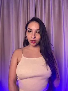 ThaliaRivera  online show from 10/17/25, 11:40