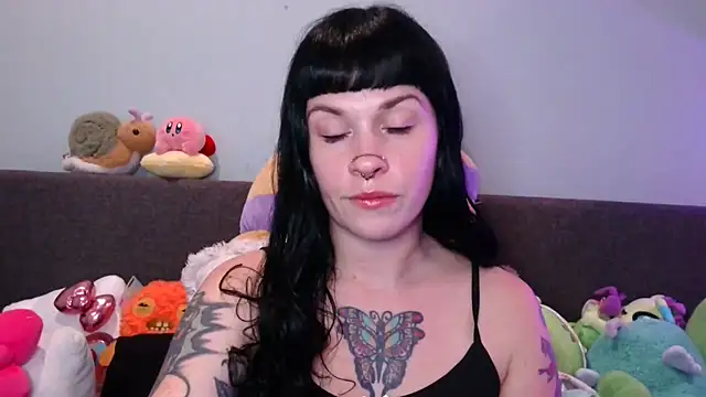 Snapshot of Marcelinegoddess chatting on 01/07/26, 04:15 Marcelinegoddess online show from 01/07/26, 04:15