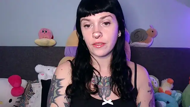 Snapshot of Marcelinegoddess chatting on 01/19/26, 05:11 Marcelinegoddess online show from 01/19/26, 05:11