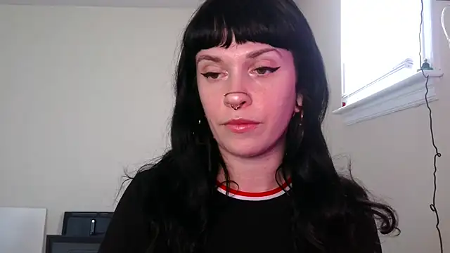Snapshot of Marcelinegoddess chatting on 02/09/26, 04:44 Marcelinegoddess online show from 02/09/26, 04:44