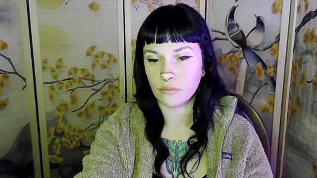 Snapshot of Marcelinegoddess chatting on 03/08/26, 05:11 Marcelinegoddess online show from 03/08/26, 05:11