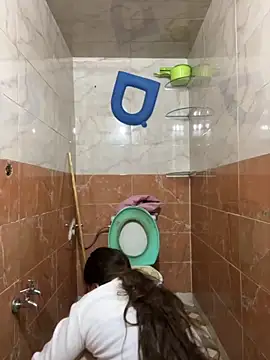 Snapshot of Marewa12 chatting on 11/25/25, 08:20 Marewa12 online show from 11/25/25, 08:20