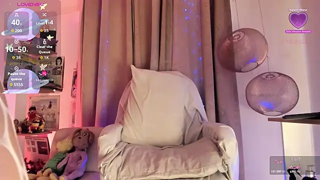 Snapshot of BarbieVenus chatting on 10/01/25, 08:37 BarbieVenus online show from 10/01/25, 08:37