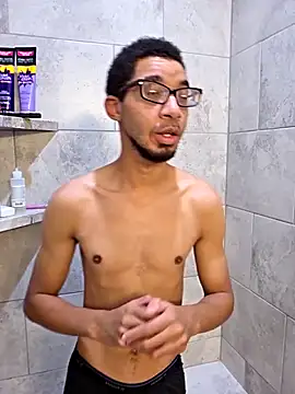 Snapshot of ebowman98 chatting on 12/13/25, 11:43 ebowman98 online show from 12/13/25, 11:43